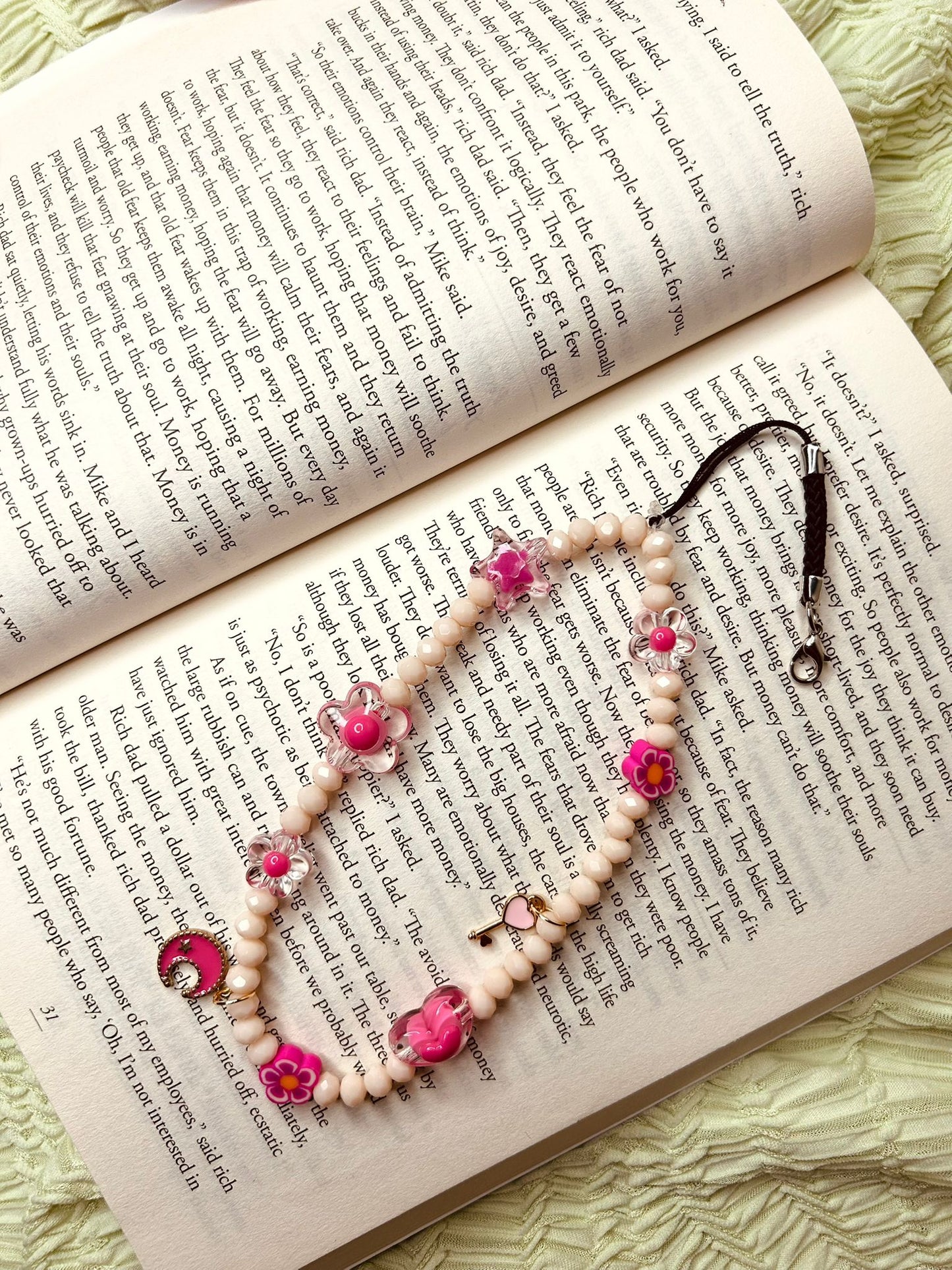 Kivora Phone Charm, Detachable Phone Wrist Strap, Hands-Free Keychain, Clip & Go for Mobile - Adjustable Chain Lanyard, Phone Case Accessories for Women Girls